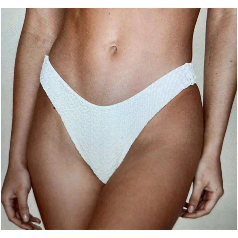 Monday Swimwear BYRON BOTTOM - VANILLA- Size V ….b12